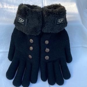 UGG one size black knit gloves
